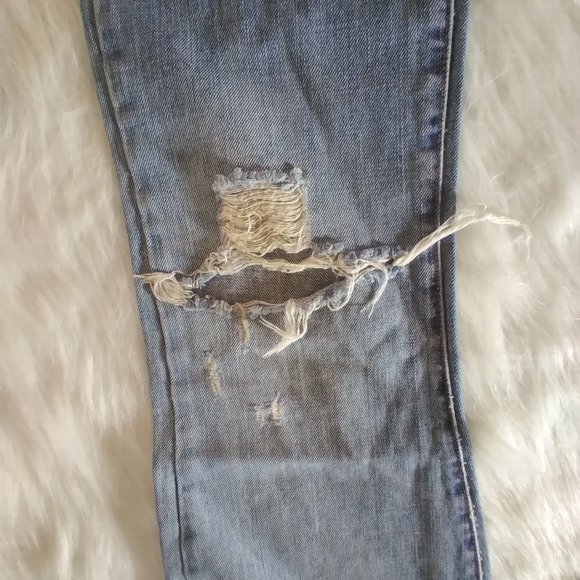 Abercrombie & Fitch distressed jean - Picture 6 of 15